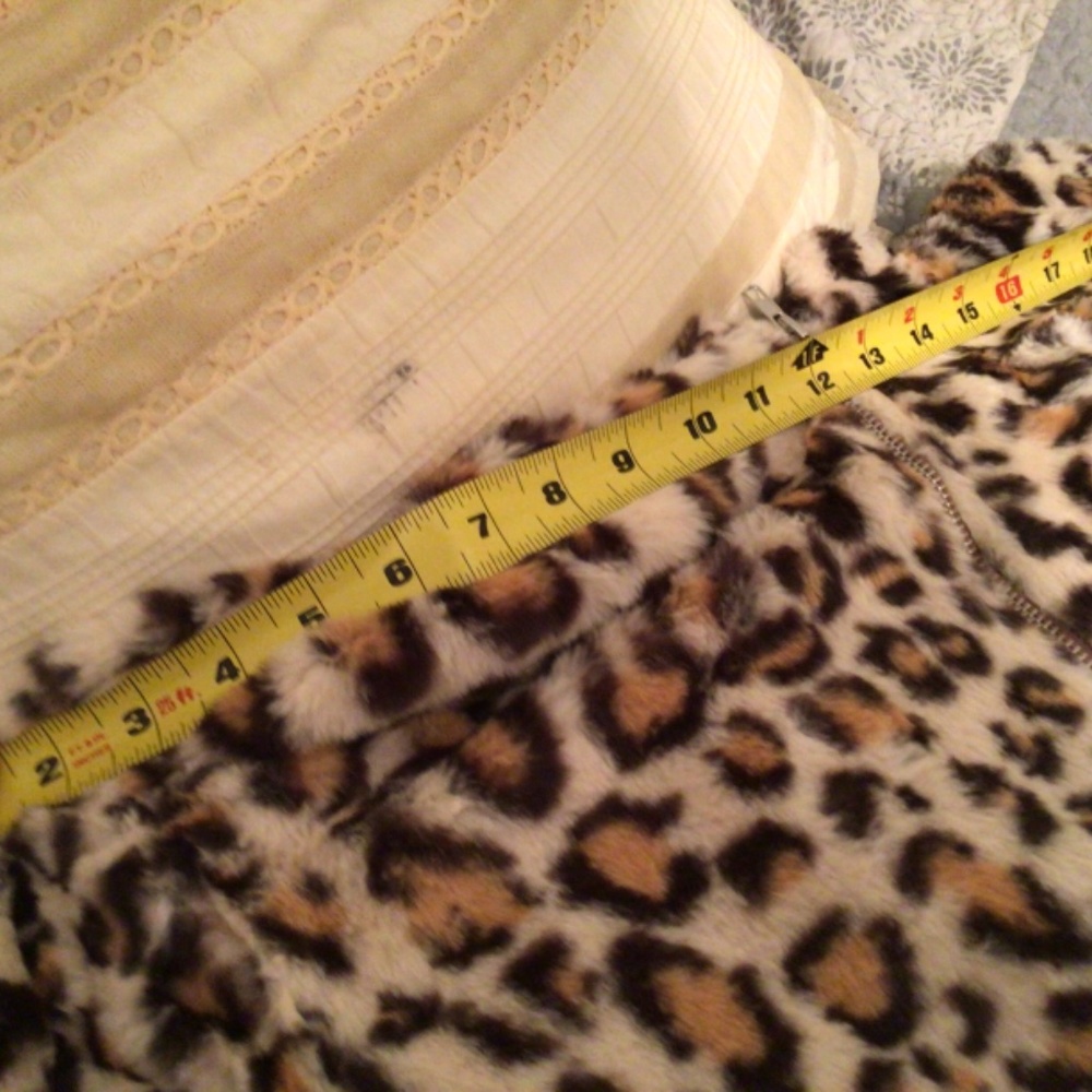 Last One💝11/26 Khaki Cozy Plush Leopard Jacket sz small 20" bust flat - Picture 6 of 8